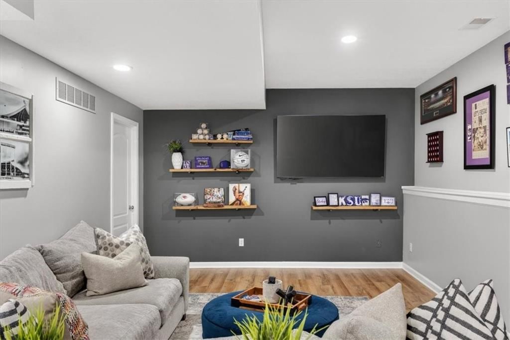 21612 W 100 Terrace — photo 31