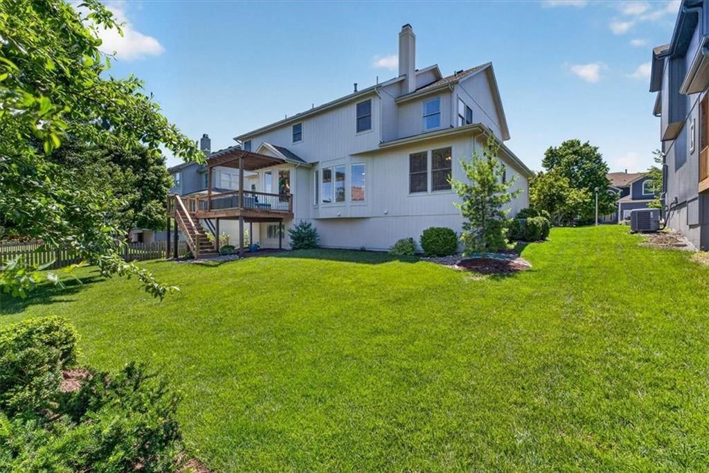 21612 W 100 Terrace — photo 36