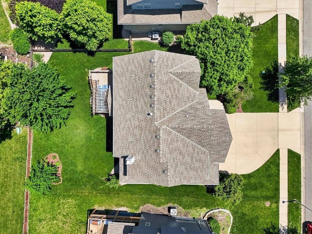 21612 W 100 Terrace — photo 42
