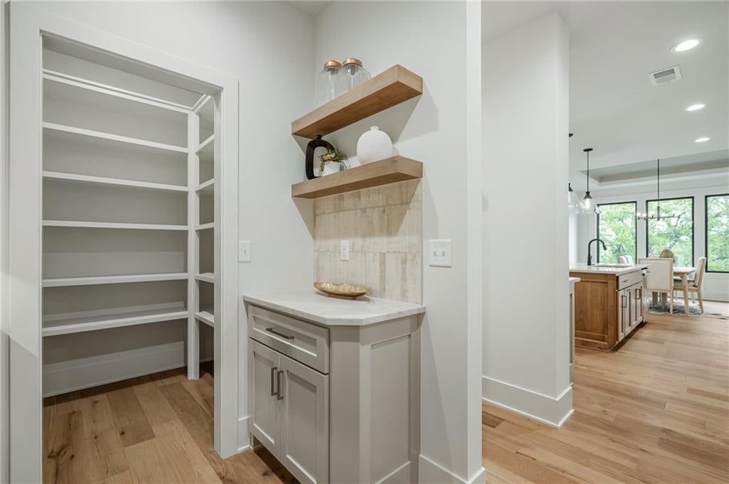 Photo 22 of 72 - 514 Turnbridge Drive, Raymore, MO 64083