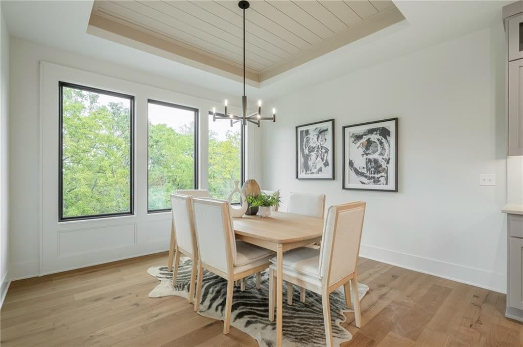 Main-floor primary bedroom at 514 Turnbridge Drive, Raymore, MO 64083