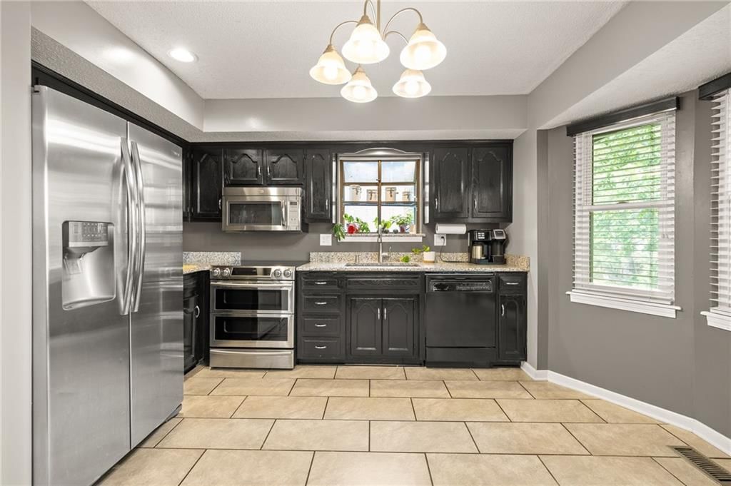 12833 Seminole Drive — photo 10