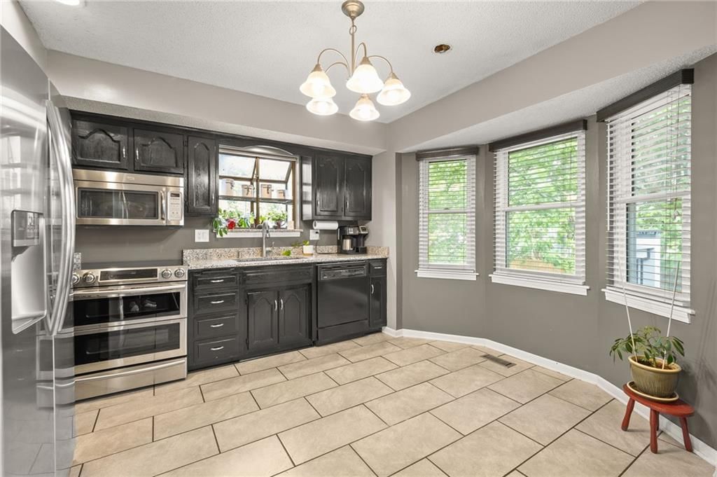 12833 Seminole Drive — photo 11