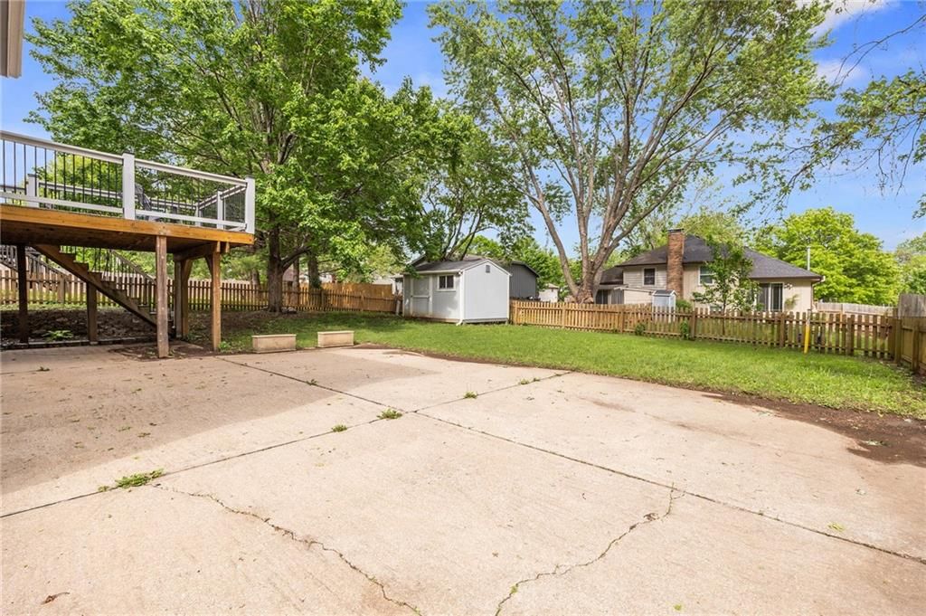 12833 Seminole Drive — photo 32