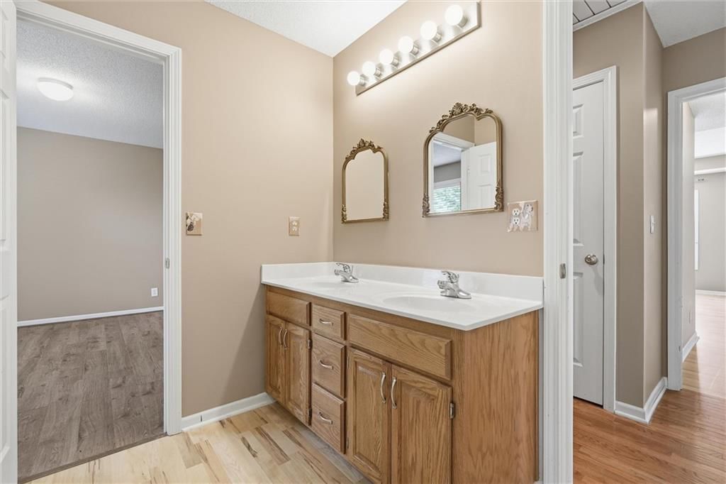 11416 N Madison Avenue — photo 19