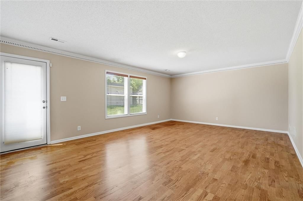 11416 N Madison Avenue — photo 21