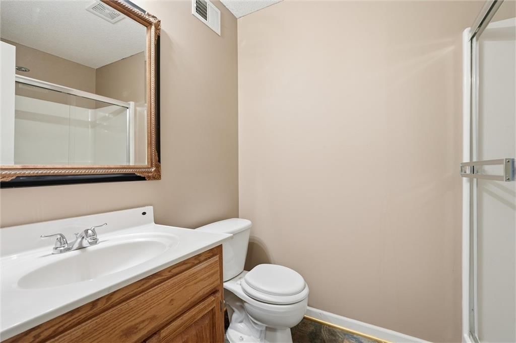 11416 N Madison Avenue — photo 23