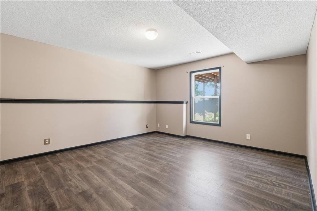 11416 N Madison Avenue — photo 24