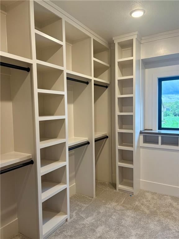 Photo 14 of 24 - 1000 Rannoch Drive, Raymore, MO 64083