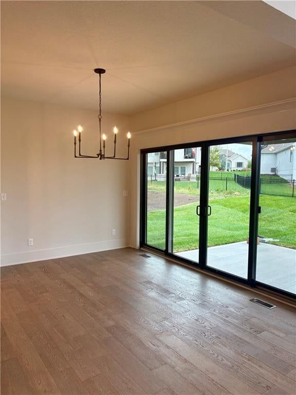 Photo 8 of 24 - 1000 Rannoch Drive, Raymore, MO 64083