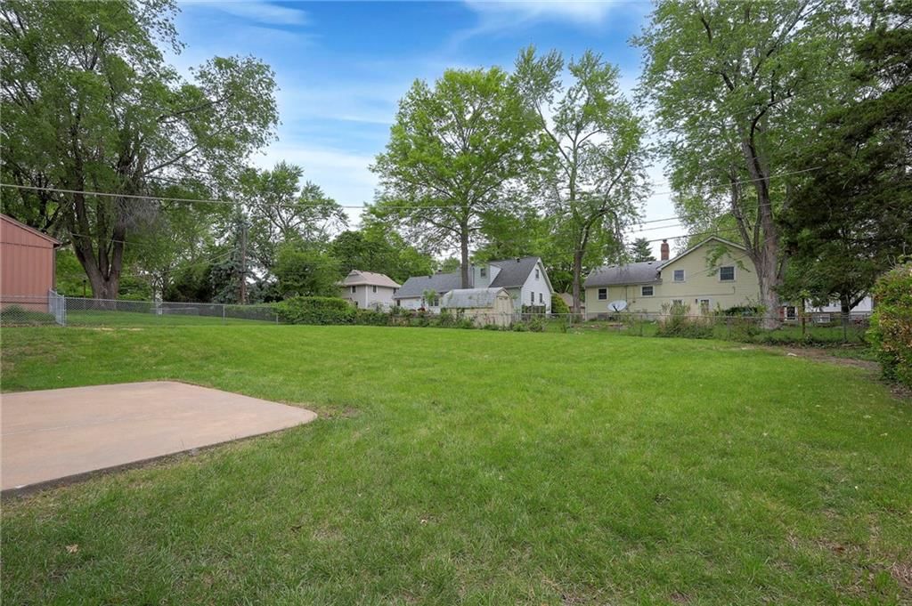 7622 W 97th Terrace — photo 24