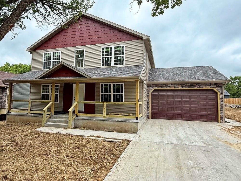 1807 S Elm Street — photo 1
