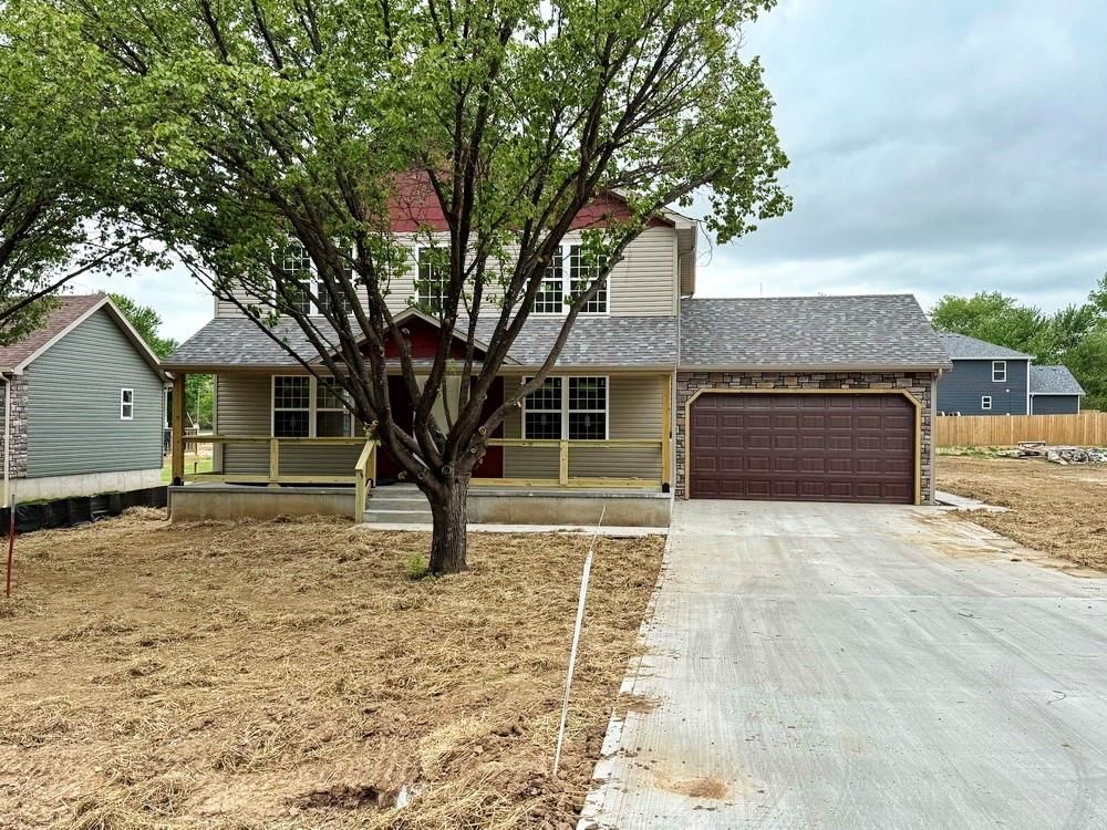 1807 S Elm Street — photo 3