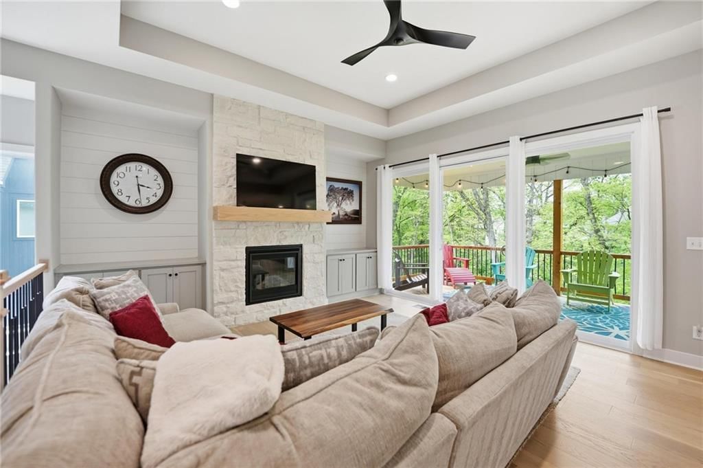 812 Foxglove Lane — photo 4