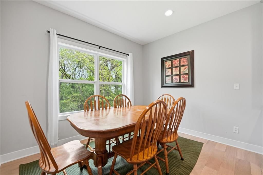 812 Foxglove Lane — photo 9