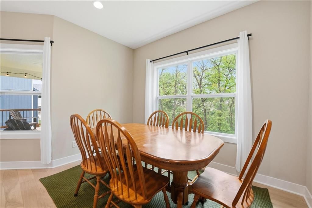 812 Foxglove Lane — photo 10
