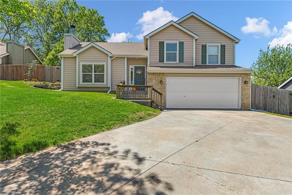 713 N Eagle Pass Drive — photo 2