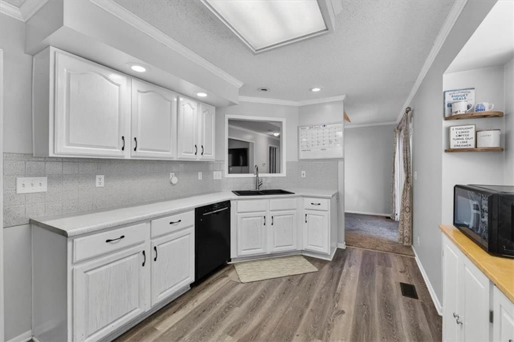 1820 E Morgan Road — photo 9