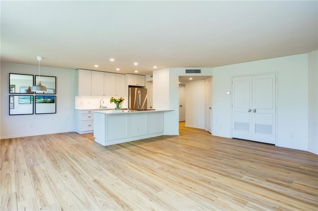 4550 Warwick Boulevard — photo 11