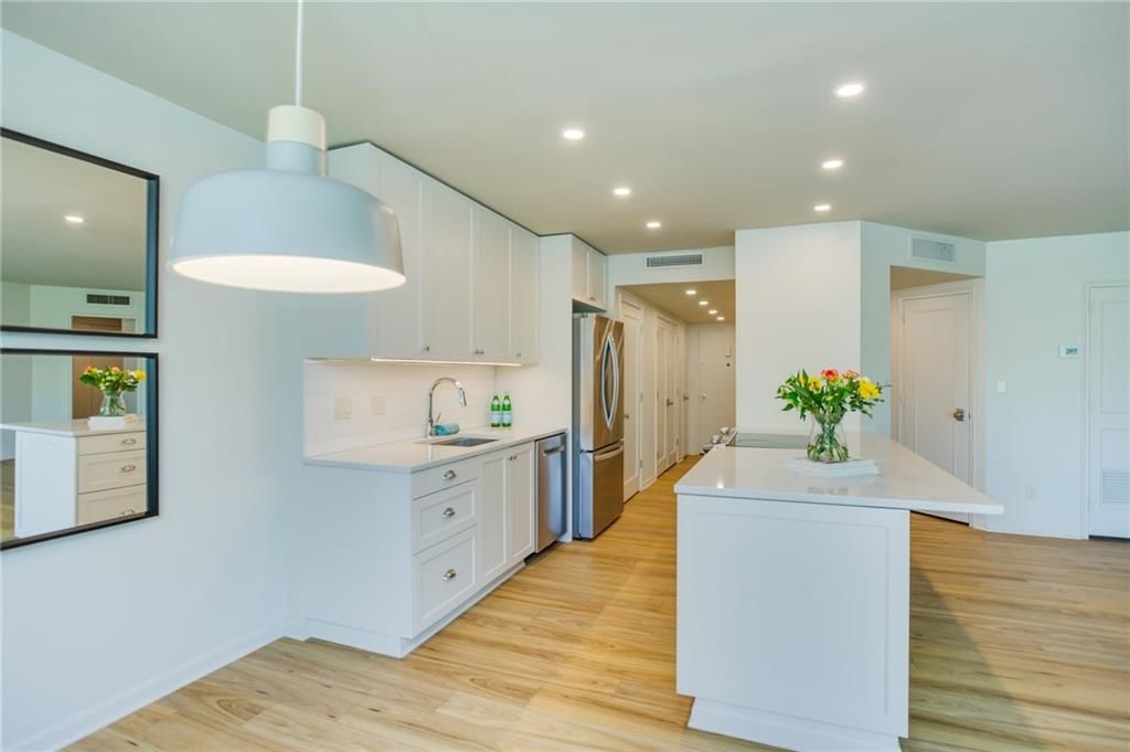 4550 Warwick Boulevard — photo 18