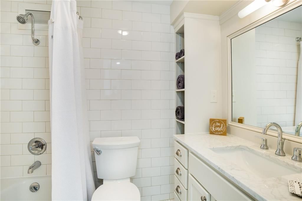 4550 Warwick Boulevard — photo 23