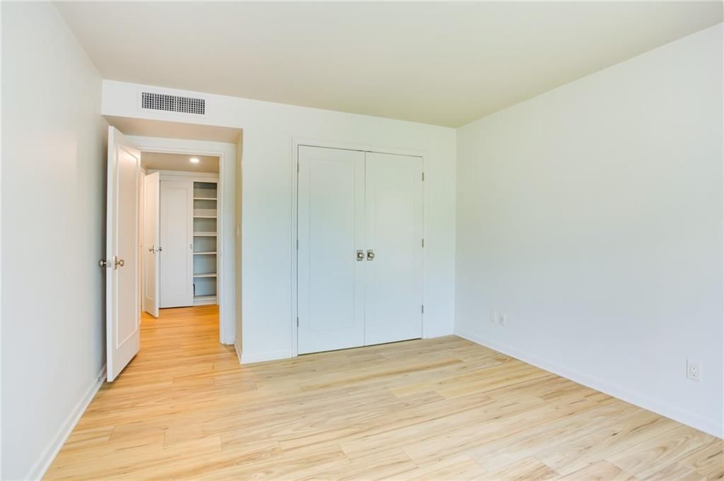 4550 Warwick Boulevard — photo 24