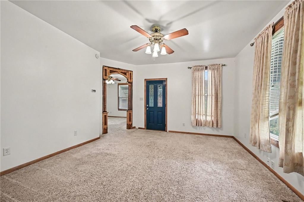 5715 King Hill Avenue — photo 5