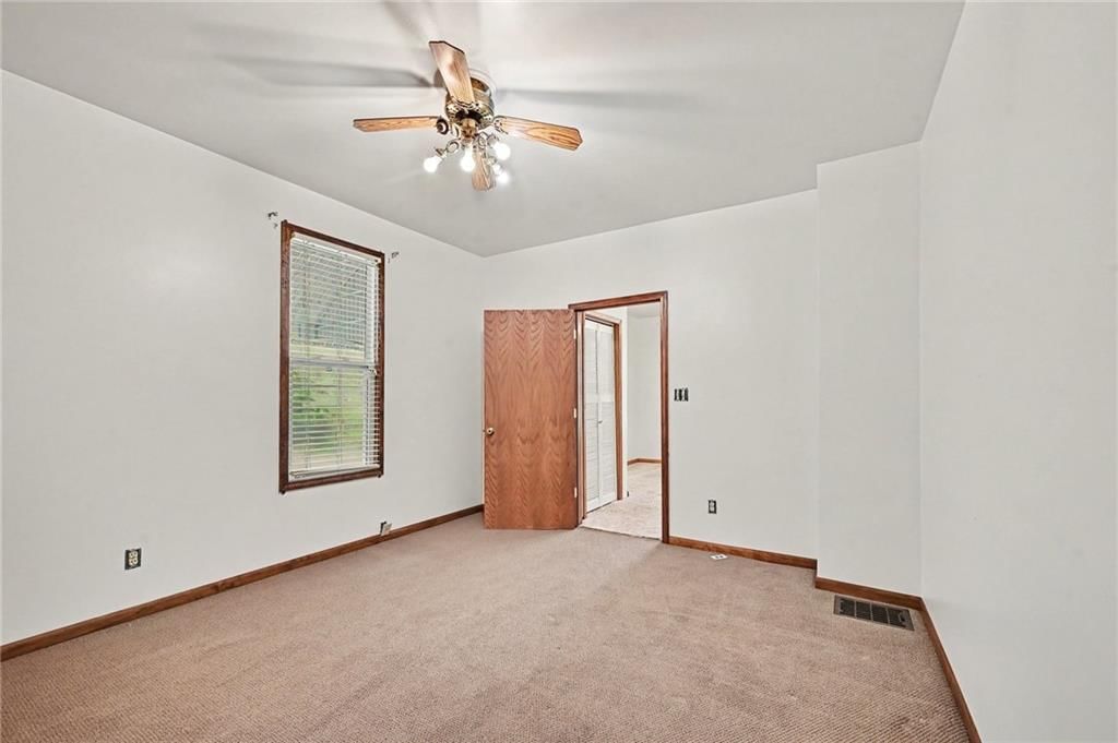 5715 King Hill Avenue — photo 6