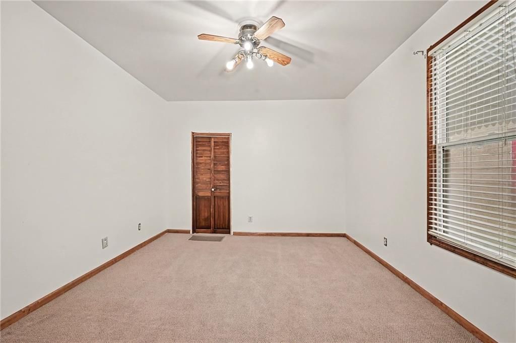 5715 King Hill Avenue — photo 7