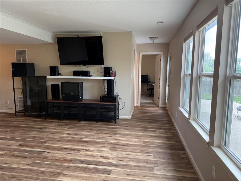1052 Wyndham Drive — photo 22