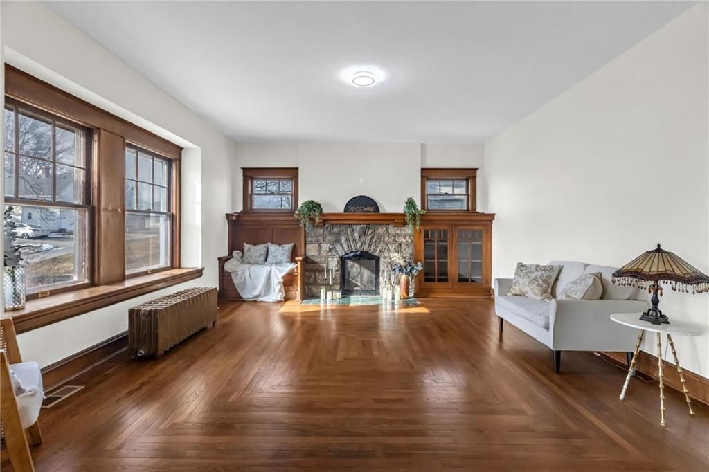 316 E Doniphan Street — photo 8