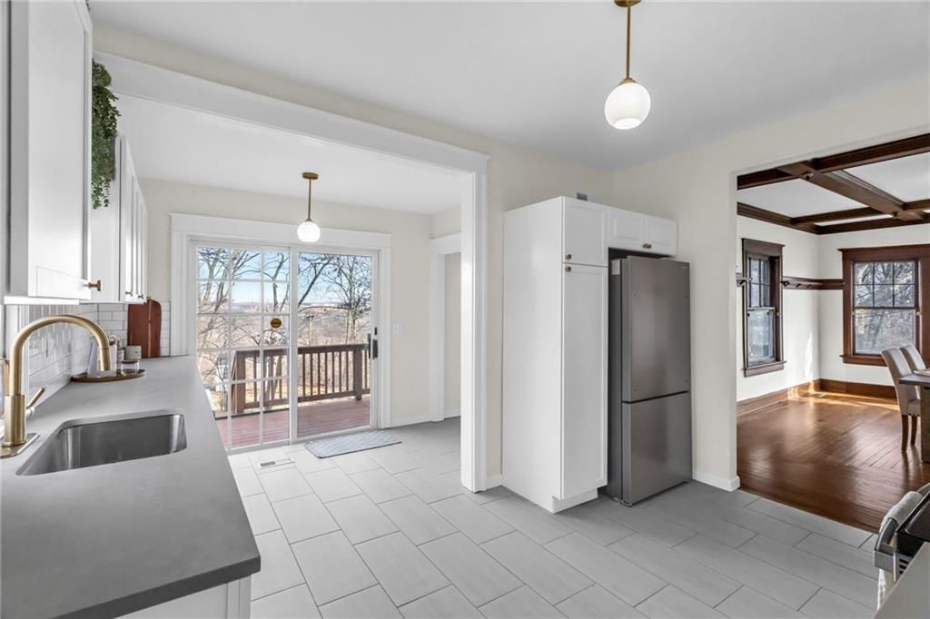 316 E Doniphan Street — photo 15