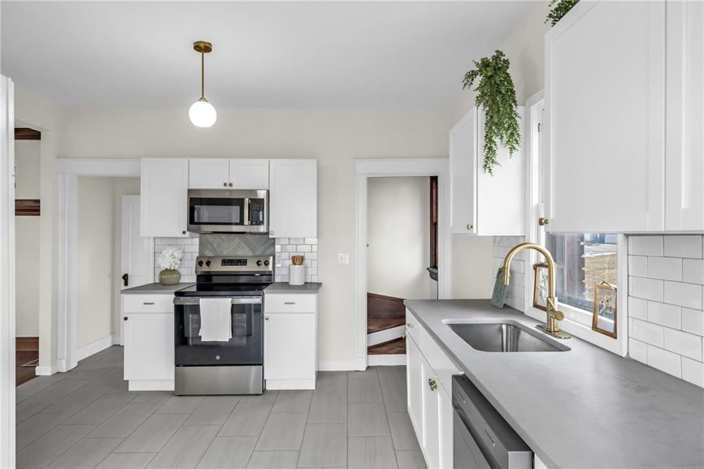 316 E Doniphan Street — photo 16