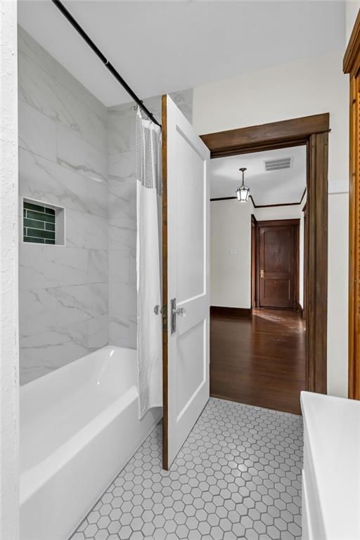 316 E Doniphan Street — photo 20