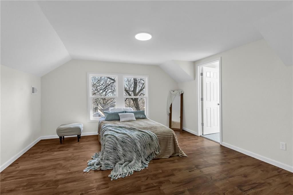 316 E Doniphan Street — photo 30