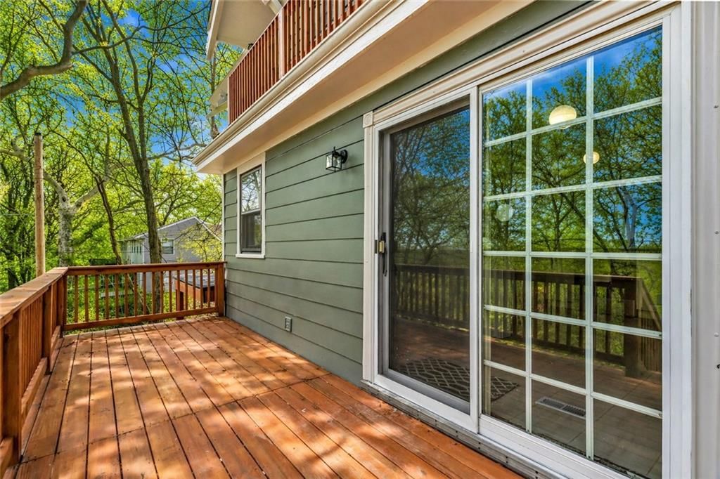 316 E Doniphan Street — photo 37
