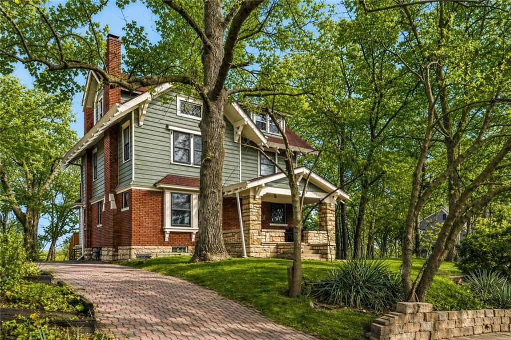 316 E Doniphan Street — photo 41