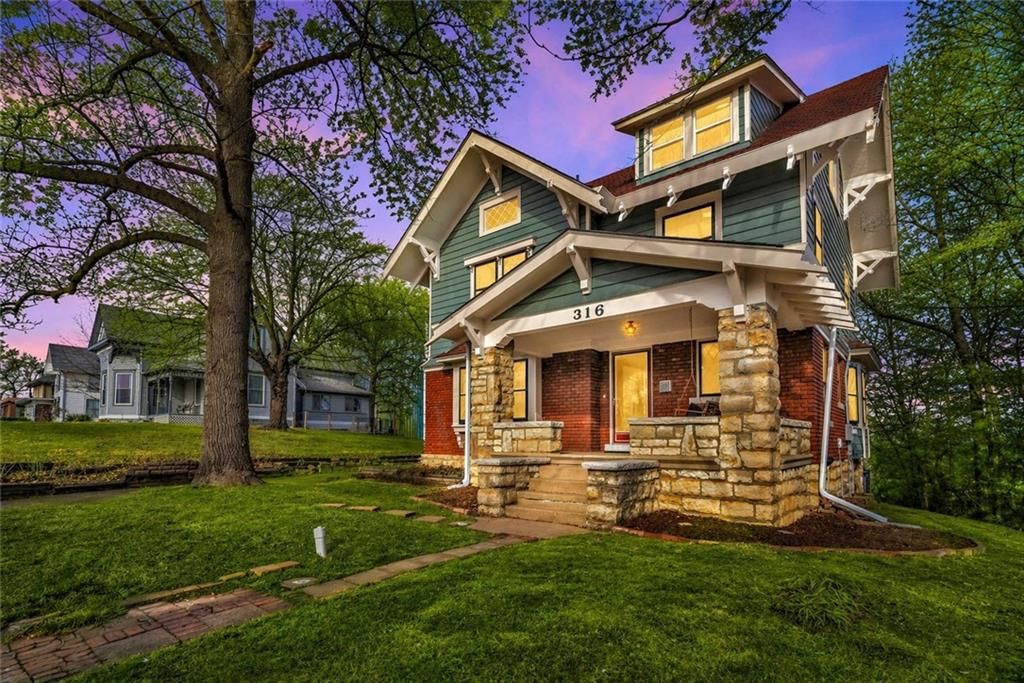 316 E Doniphan Street — photo 46