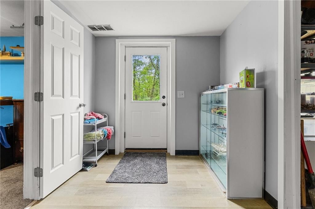1014 Anderson Street — photo 4