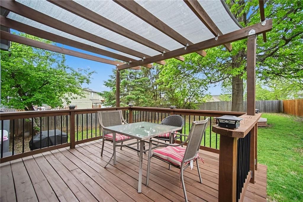 909 NE Michael Drive — photo 29