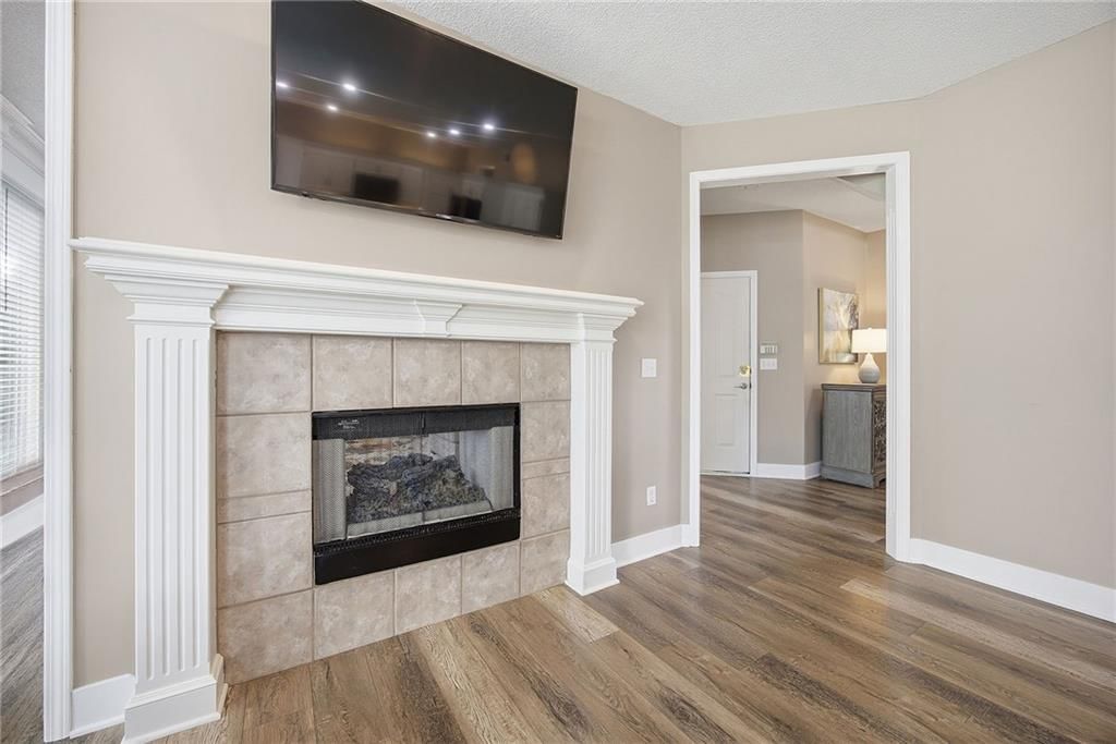 14712 Glenwood Avenue — photo 10