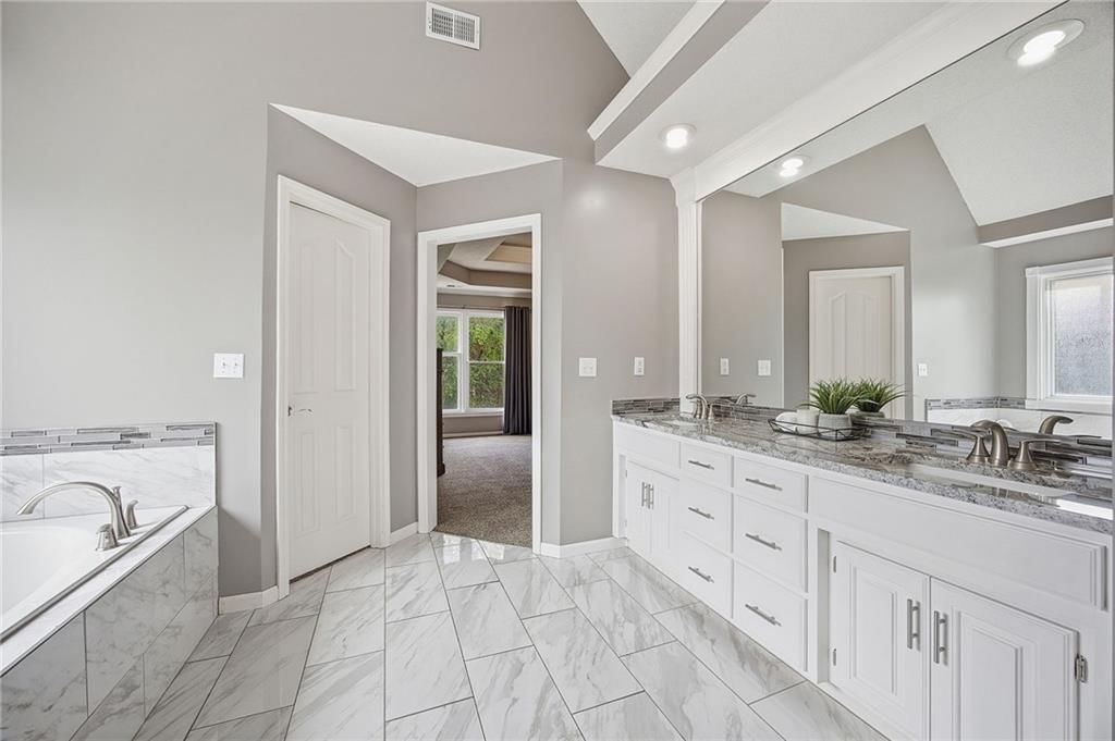 14712 Glenwood Avenue — photo 19
