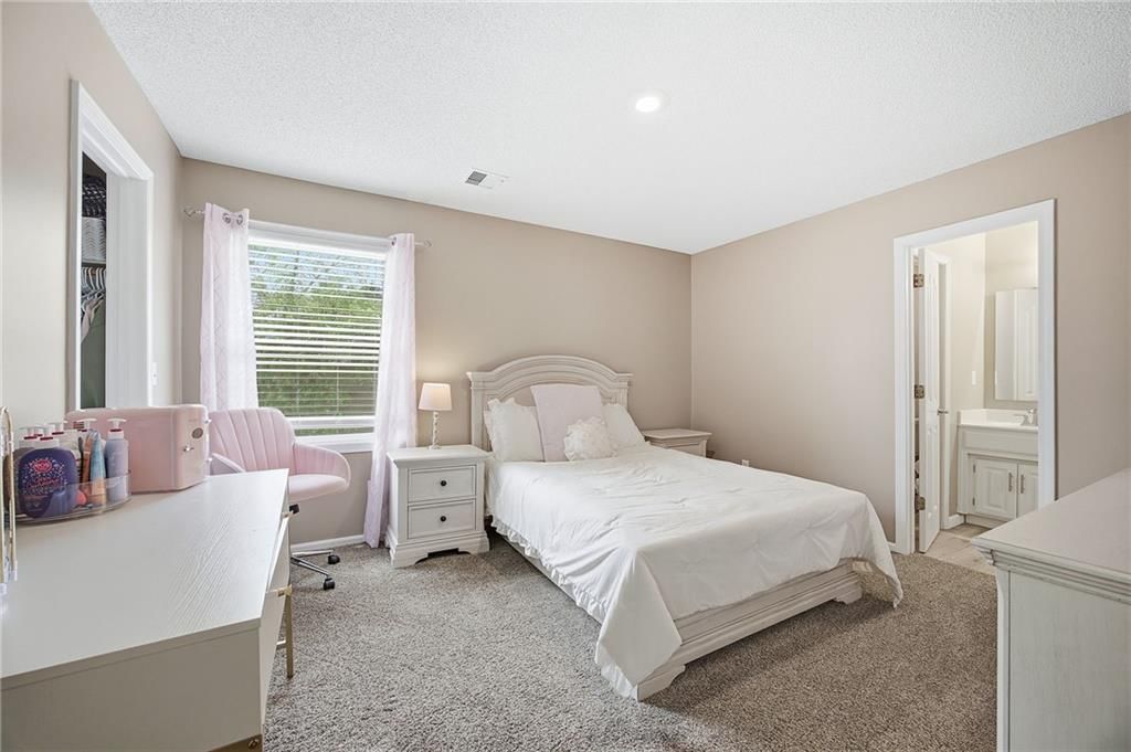 14712 Glenwood Avenue — photo 28