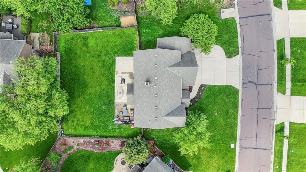 14712 Glenwood Avenue — photo 32