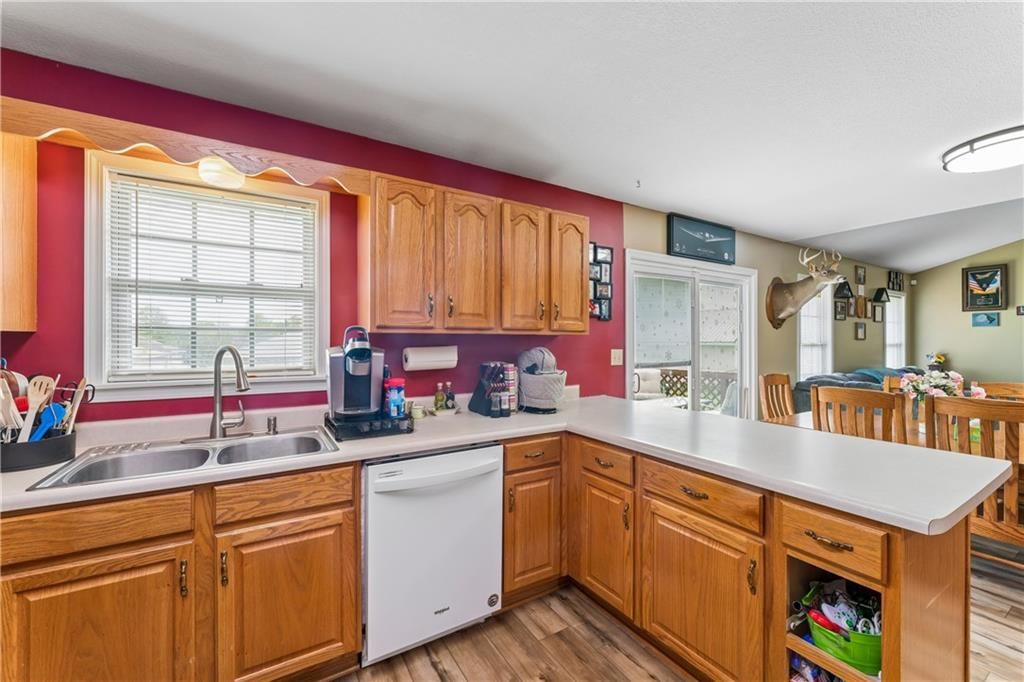 1205 Woods Drive — photo 10
