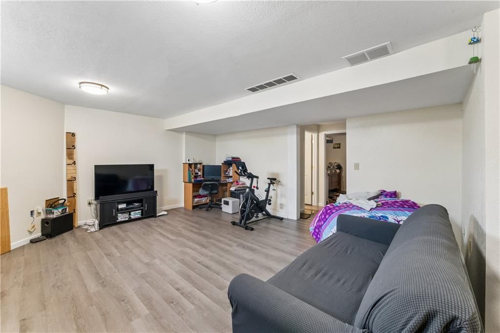 1205 Woods Drive — photo 24