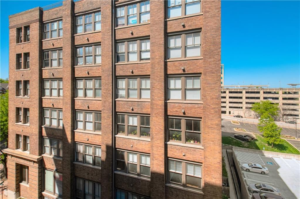 712 Broadway Boulevard — photo 16
