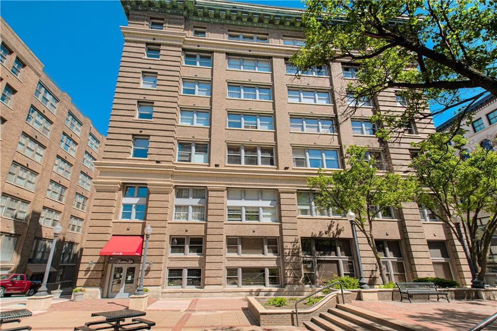 712 Broadway Boulevard — photo 17