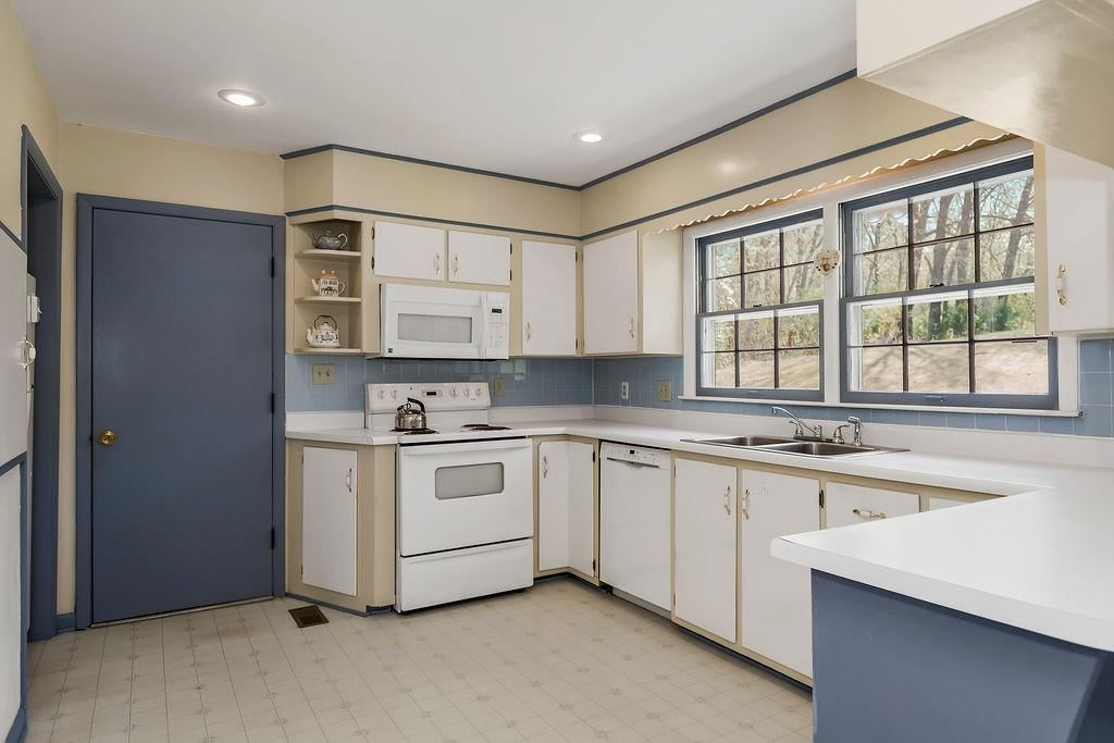910 NW South Shore Drive — photo 9