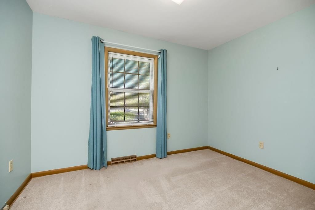 910 NW South Shore Drive — photo 16